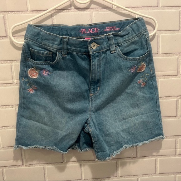 CHILDREN’s PLACE girls embroidered jeans shorts /size 14 - Picture 1 of 8